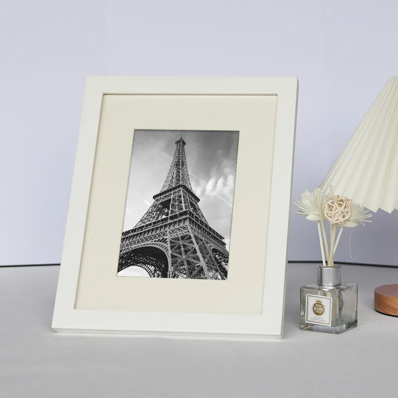 Why Bedroom Photo Frames Are Essential for Creating a Cozy Atmosphere